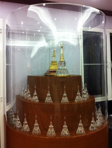 ตู้ครอบพระธาตุ